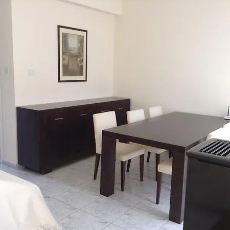 Apartment M8 *