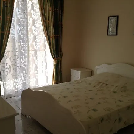 Apartment M8 *